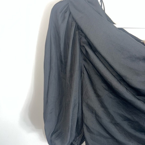 Dolan Anthropologie Ruched One-Shoulder Top size medium - Picture 6 of 11
